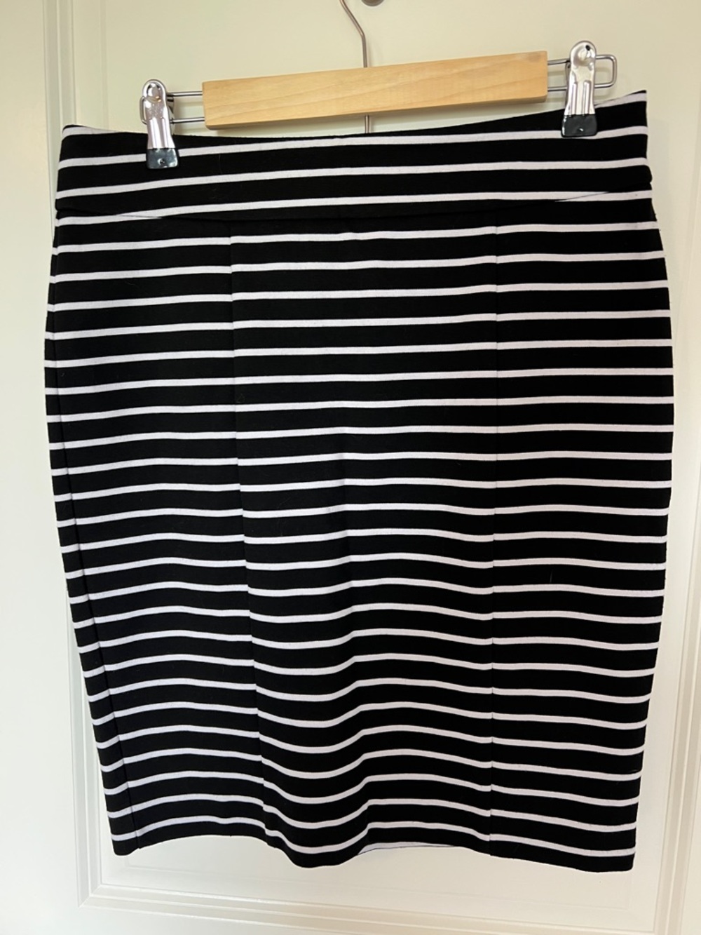 Michael Kors Stripe Stretch Pencil Skirt | Black & White | Size 6
